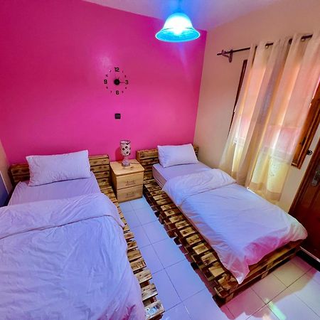 Red House Apartment เอสเซาอิรา ภายนอก รูปภาพ